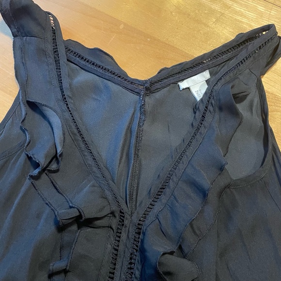 H&M V Neck Ruffle Tank Top - Picture 3 of 8